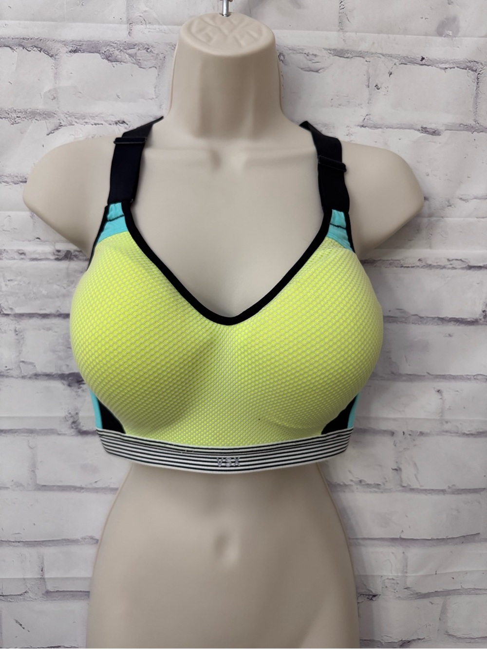 Victoria’s Secret VSX Sport Sports Bra Size 34DD Neon Mesh Logo Racerback Gym
